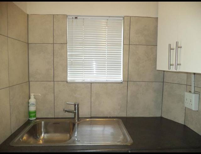 1 BEDROOM PROPERTY TO RENT IN SYDENHAM